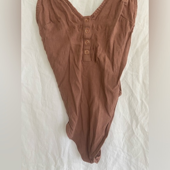 Free People Intimately brown V-Neck Buttoned Front Bodysuit Size Small - Picture 7 of 14